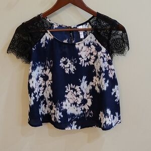 Xhilaration Floral Crop Top